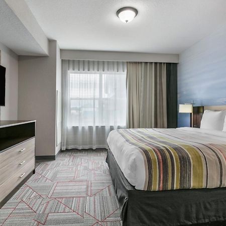 Отель Clarion Pointe Columbus-Bradley Park Экстерьер фото