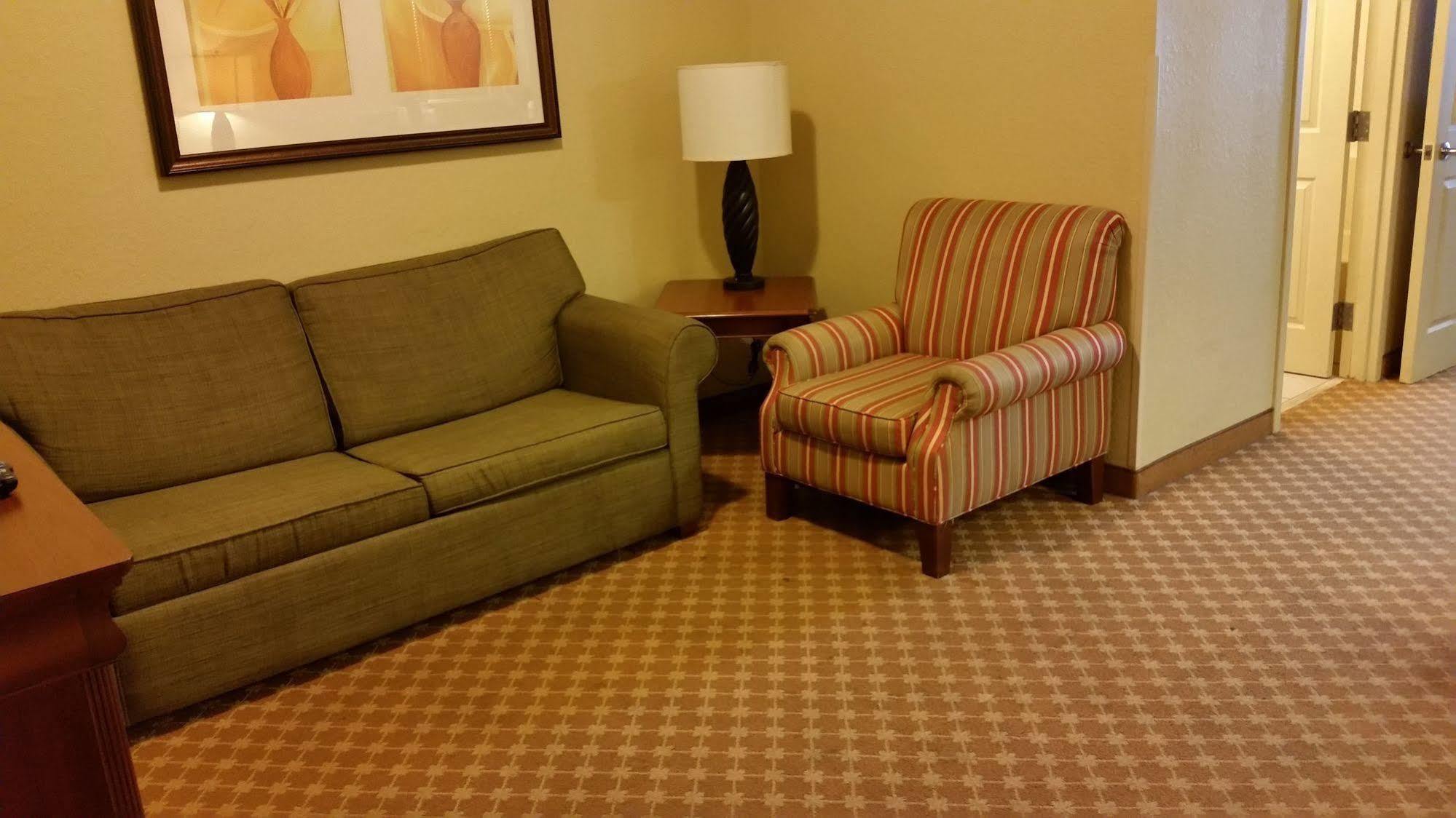 Отель Clarion Pointe Columbus-Bradley Park Экстерьер фото